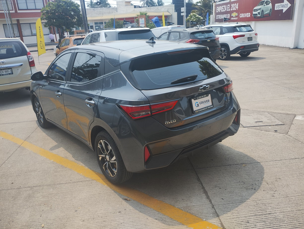 Chevrolet Aveo Hatchback Paq.C LT Plus CVT Acero Metálico 2024