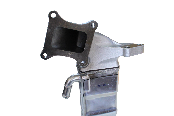 Foto de ENSAMBLE DEL ENFRIADOR EGR MOTOR 4HK1 - 3