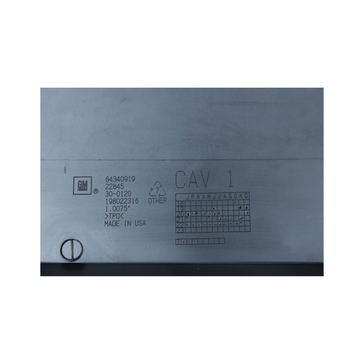 Foto de CUBIERTA ENGANCHE REMOLQUE TRASERO - 3