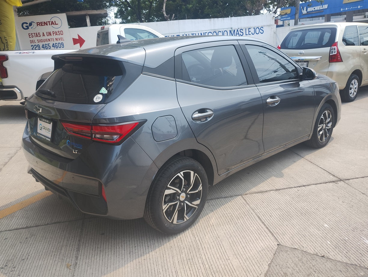 Chevrolet Aveo Hatchback Paq.C LT Plus CVT Acero Metálico 2024