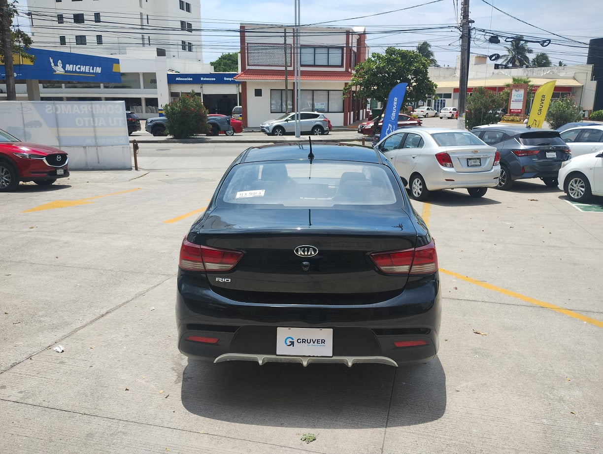 Kia Rio Sedan Lx Manual Negro 2020
