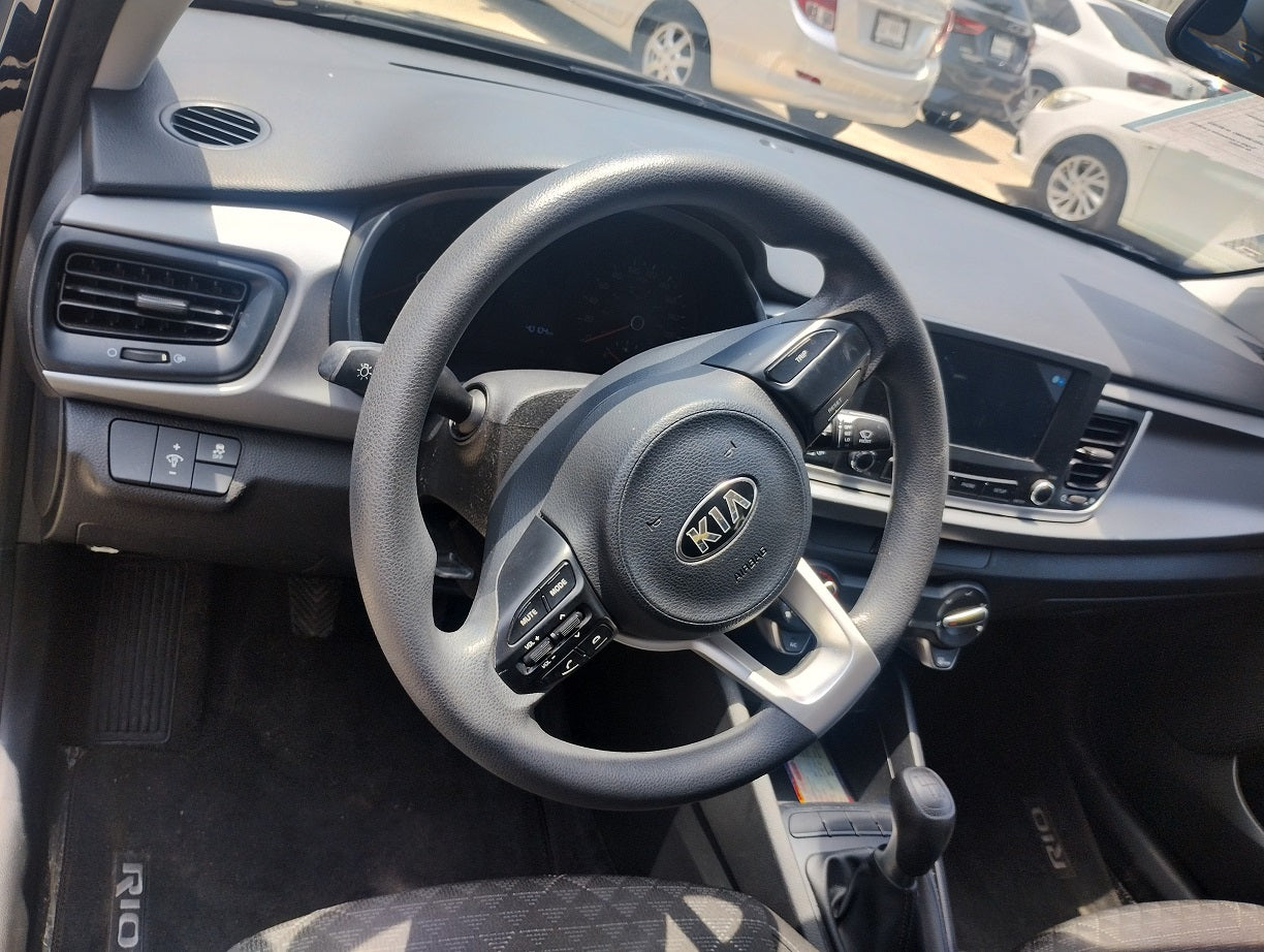 Kia Rio Sedan Lx Manual Negro 2020
