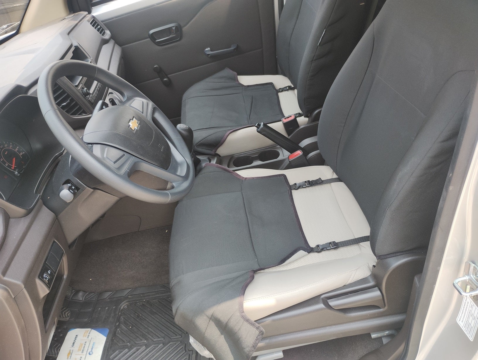 CHEVROLET TORNADO VAN PAQUETE B 2023 gruvermx