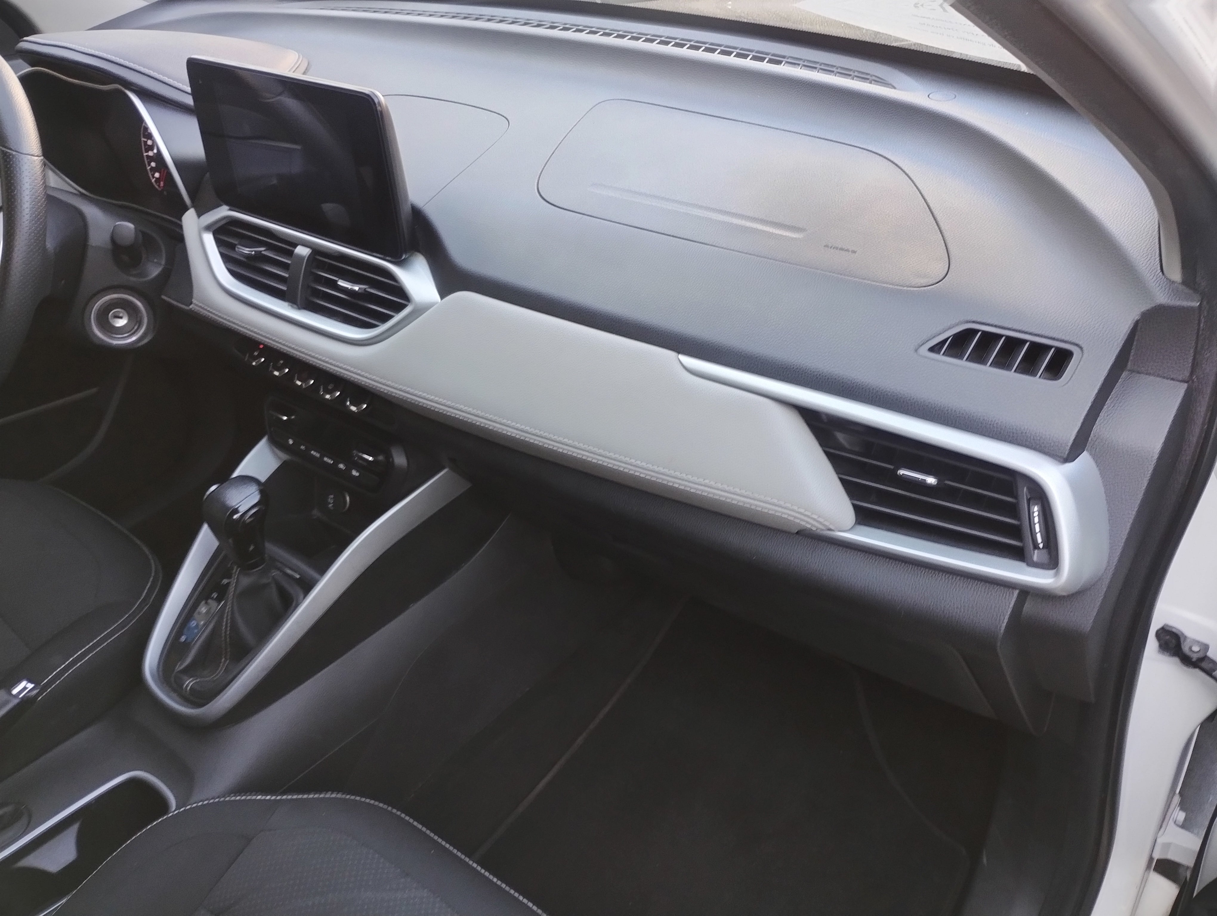 GROOVE SUV AUT. 2022