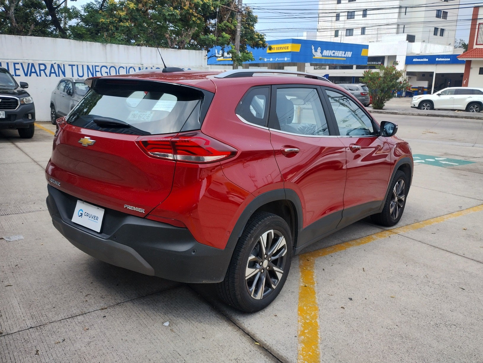 TRACKER SUV PAQ. M PREMIER
