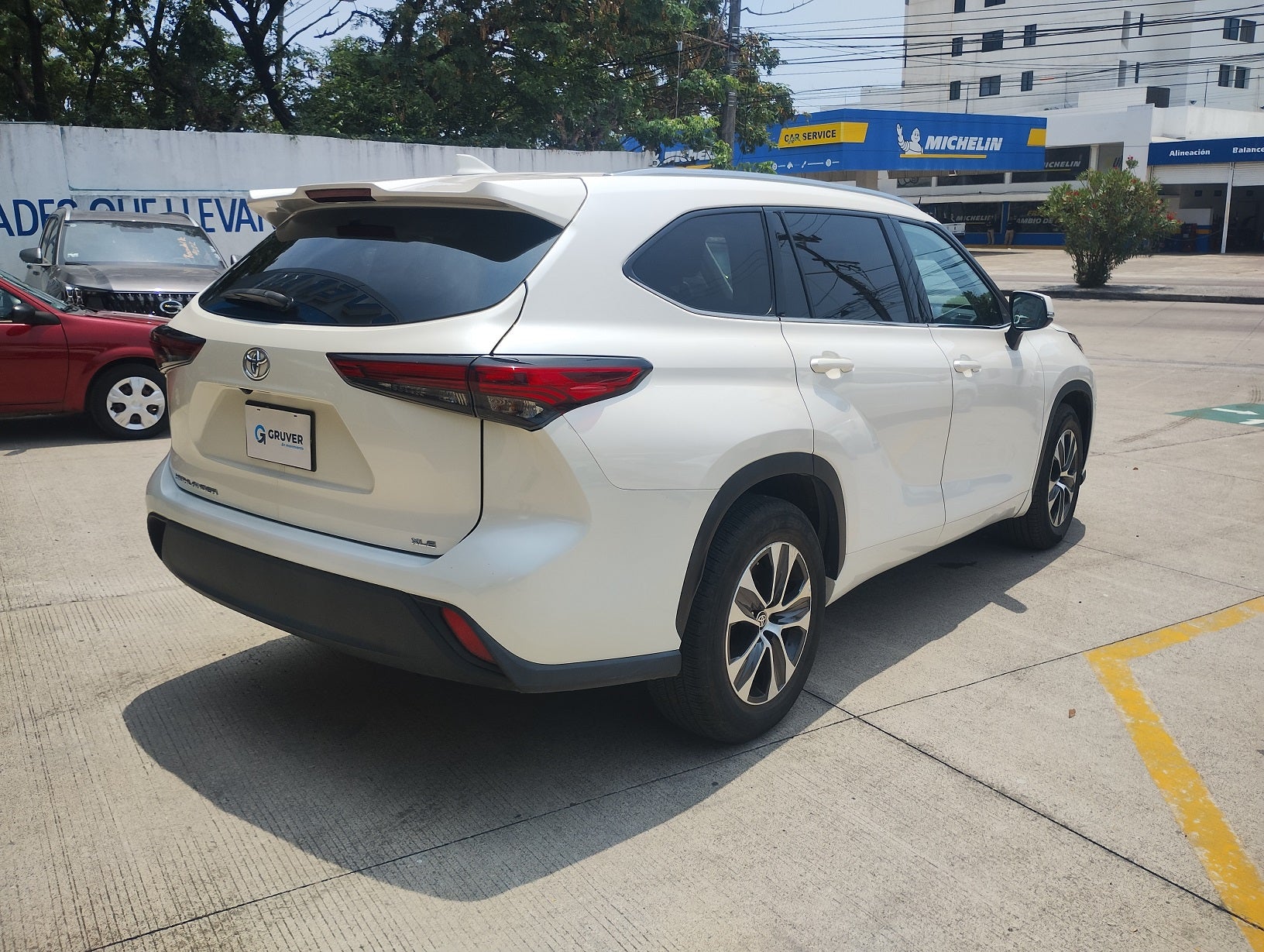 HIGHLANDER XLE