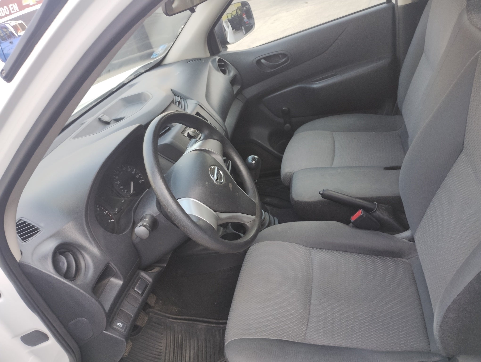 NISSAN PICKUP NP 300 CABINA REGULAR 2020 gruvermx