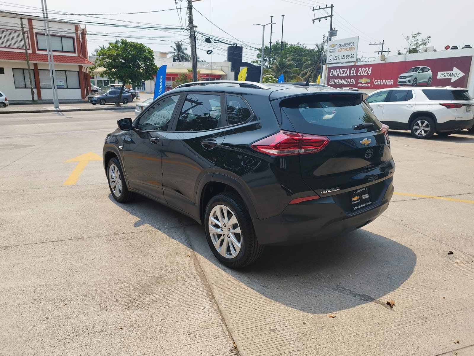 TRACKER NEGRA SUV PAQ. C LT AUTOMATICA 2021 gruvermx